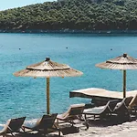 Hotel O-tents By Obonjan Island