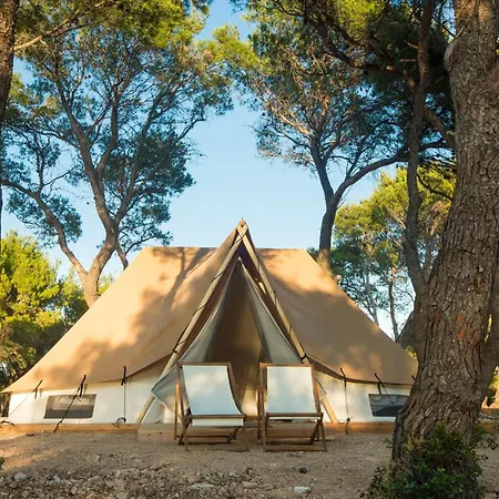 Hotel O-tents By Obonjan Island