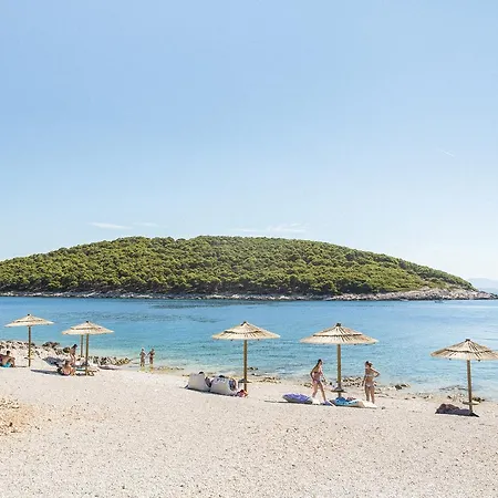 O-tents By Hotel Obonjan Island