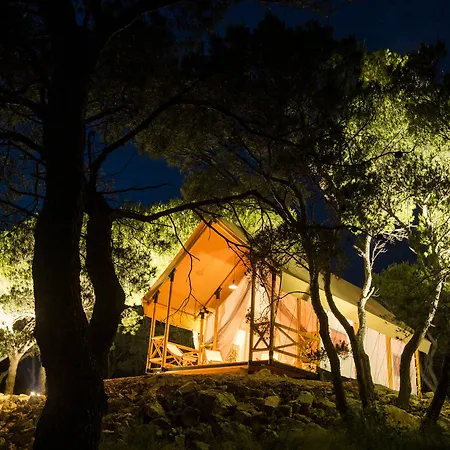 Hotel O-tents By 4*