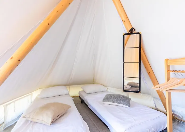 Hotel O-tents By
