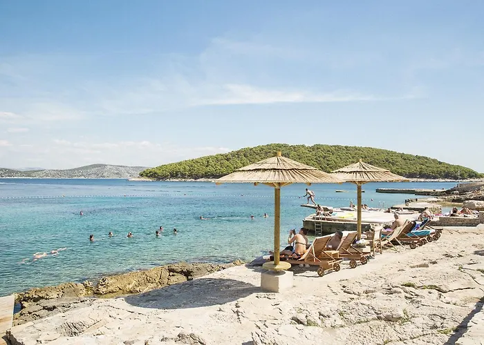 Hotell O-tents By Obonjan Island